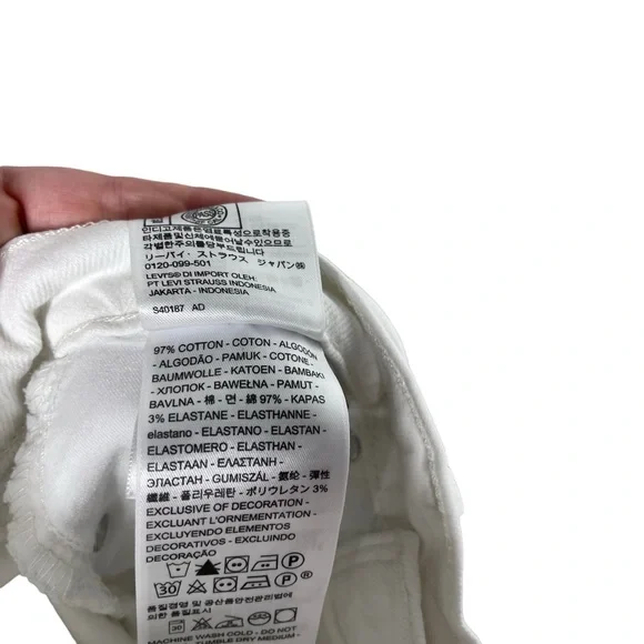 Levi's Women's Crisp White Skinny Jeans - Picture 7 of 11